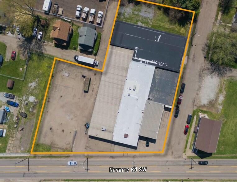 1934 Navarre Rd SW, Canton, OH à vendre - Photo du bâtiment - Image 2 de 9