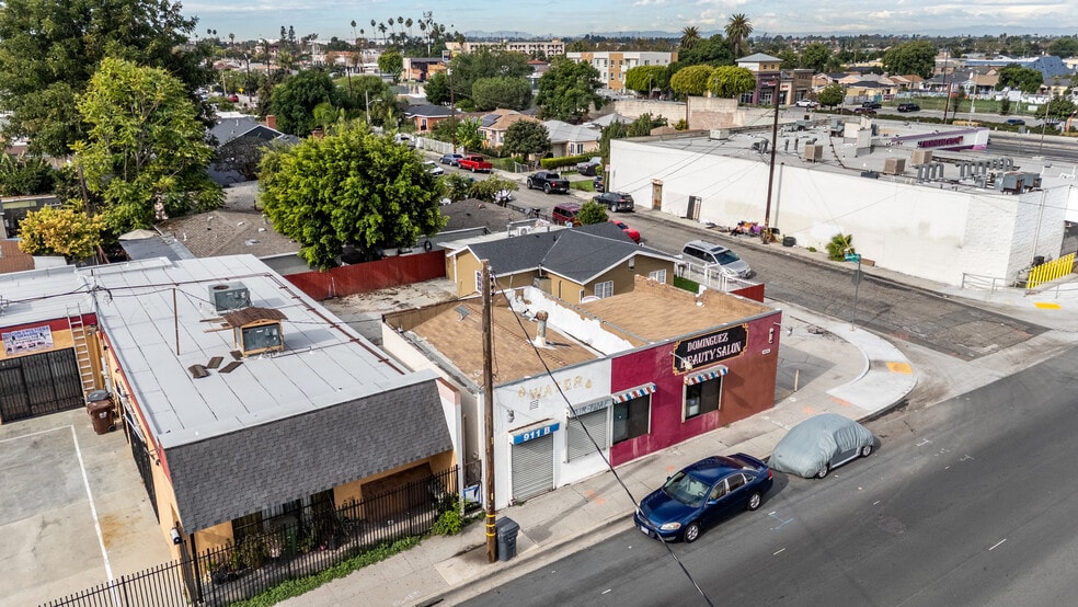 911 N Wilmington Ave, Compton, CA for sale - Aerial - Image 3 of 12