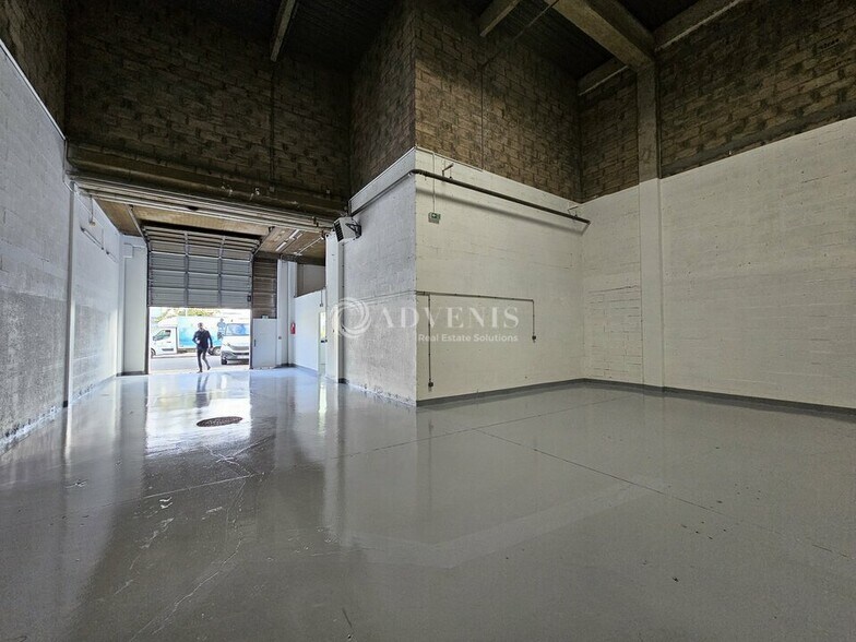 Bureau dans Gennevilliers à louer - Photo du bâtiment - Image 2 de 38