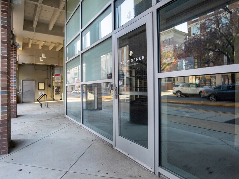 41 E Market St, York, PA à louer - Photo du bâtiment - Image 3 de 8