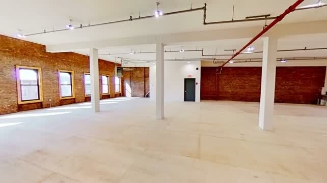 960 Manhattan Ave, Brooklyn, NY à louer - Vidéo sur l’inscription commerciale - Image 3 de 27