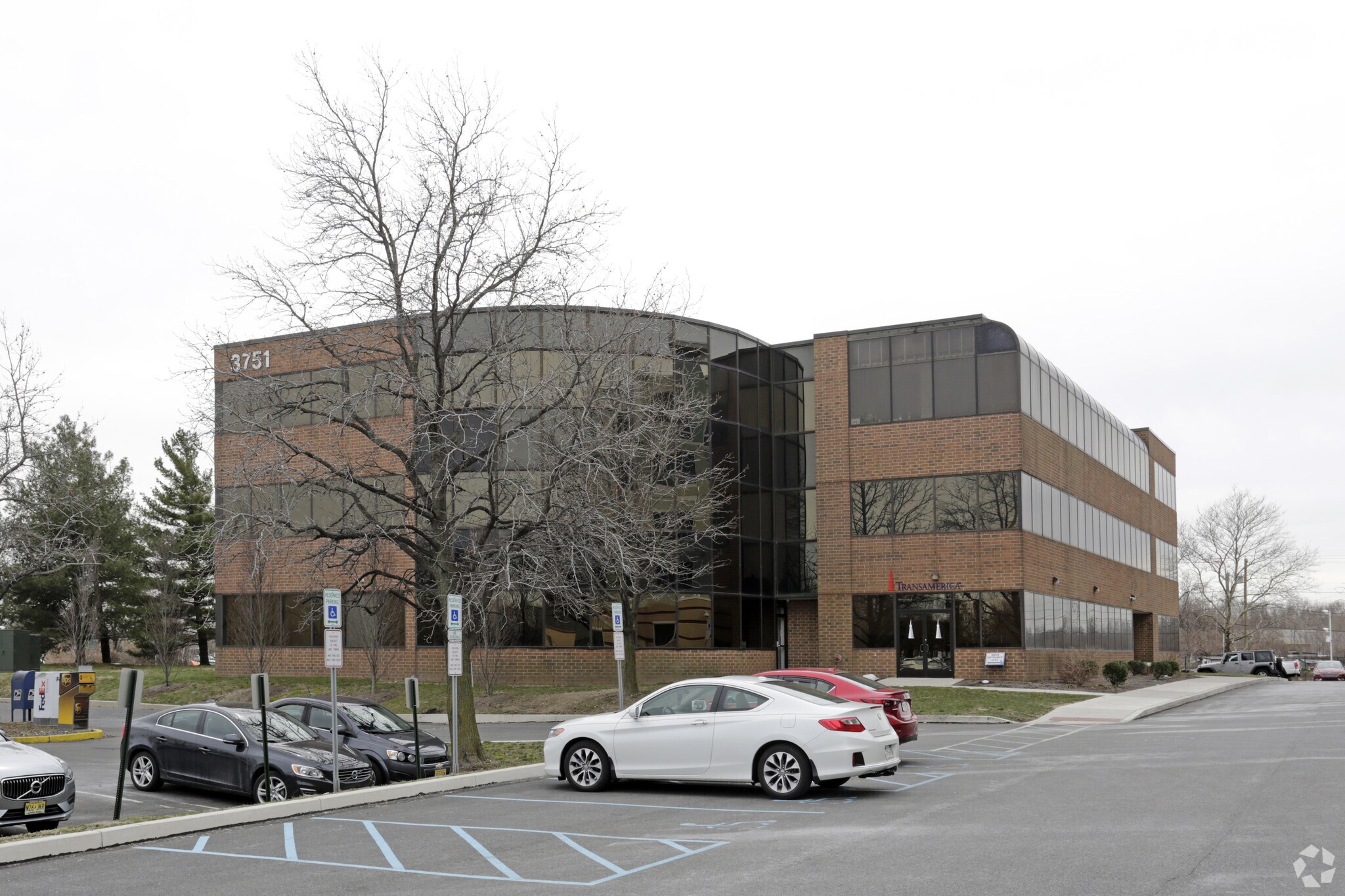 3751 Island Ave, Philadelphia, PA à louer Photo principale- Image 1 de 21