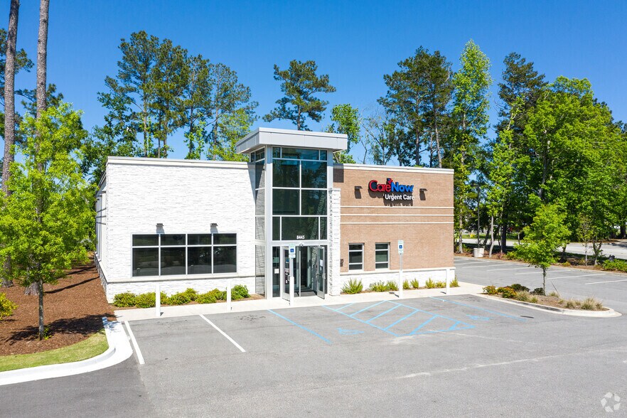 8445 Dorchester Rd, North Charleston, SC à vendre - Photo du bâtiment - Image 2 de 3