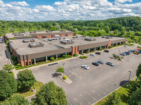 Loading Dock - 10,000 SF -41,000 SF - Épicerie