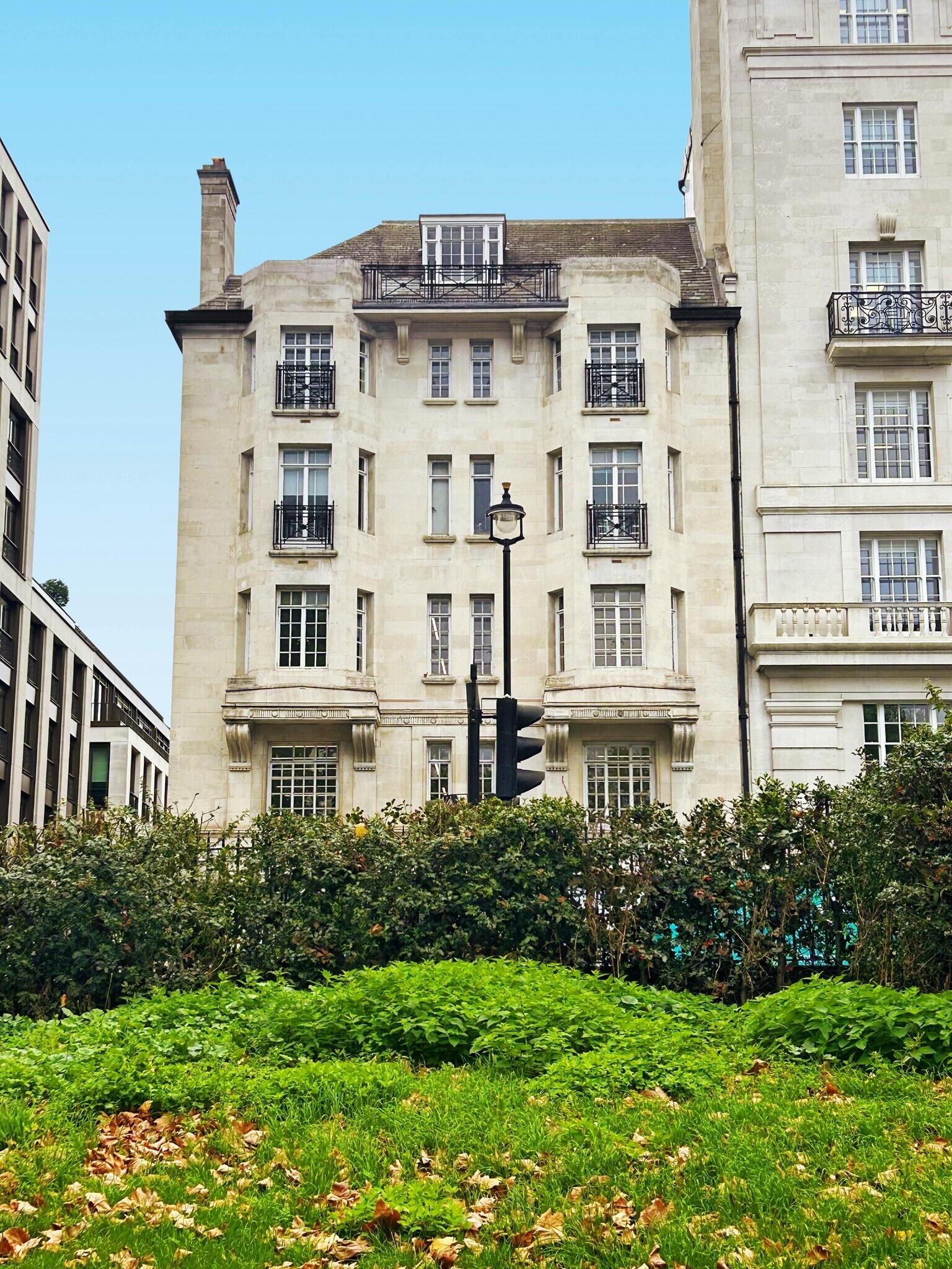 81 Piccadilly, Londres à louer Photo du bâtiment- Image 1 de 7