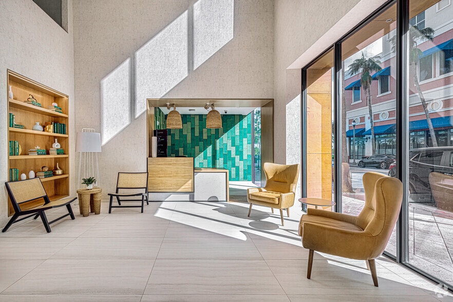 205 Datura St, West Palm Beach, FL for lease - Lobby - Image 3 of 18