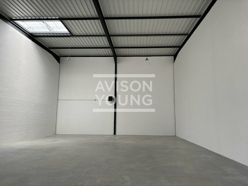 Flex in Le Thillay for lease Interior Photo- Image 1 of 7