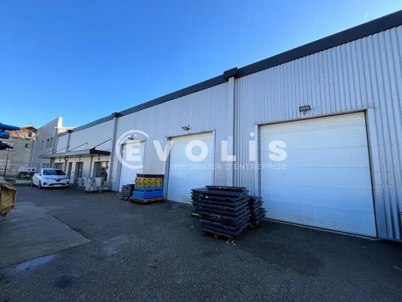112 Avenue Franklin Roosevelt, Vaulx-en-Velin for lease - Building Photo - Image 3 of 10