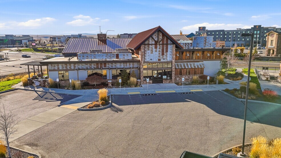 4862 W Hildebrand Blvd, Kennewick, WA à louer - Photo du bâtiment - Image 2 de 15