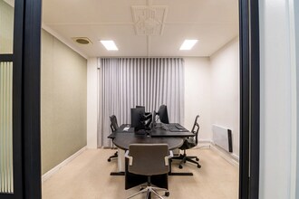 381 Malvern Rd, South Yarra for lease Interior Photo- Image 2 of 2