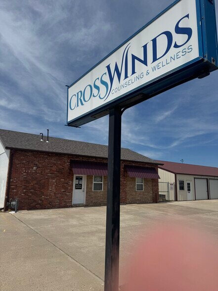 405 N Union St, Council Grove, KS for lease - Building Photo - Image 2 of 4