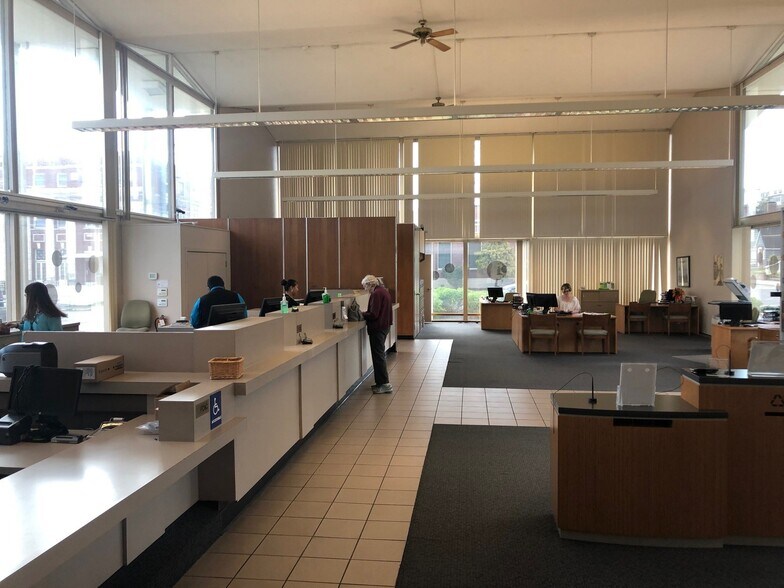 115 E 4th St, The Dalles, OR à vendre - Photo intérieure - Image 3 de 3