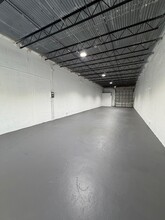 4861-4875 NE 12th Ave, Fort Lauderdale, FL à louer Photo intérieure- Image 2 de 4