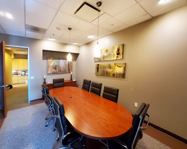 39180 Farwell Dr, Fremont, CA à louer - Photo du bâtiment - Image 3 de 13