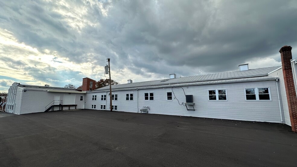 200 Monroe St, Pottstown, PA for lease - Building Photo - Image 3 of 19