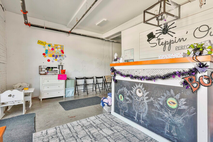 34-36 Madison St, Newnan, GA à louer - Photo du bâtiment - Image 3 de 12