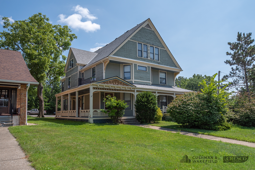 755 Broadway Ave, Bedford, OH for sale - Primary Photo - Image 1 of 44