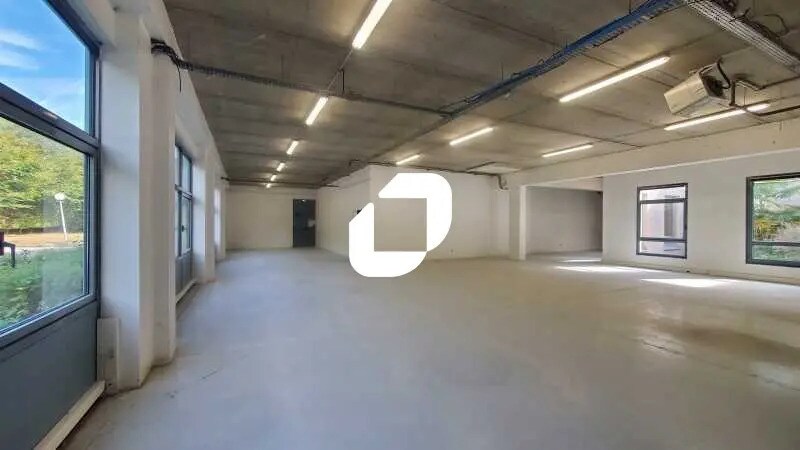 Flex in Roissy-en-France for lease - Interior Photo - Image 2 of 24