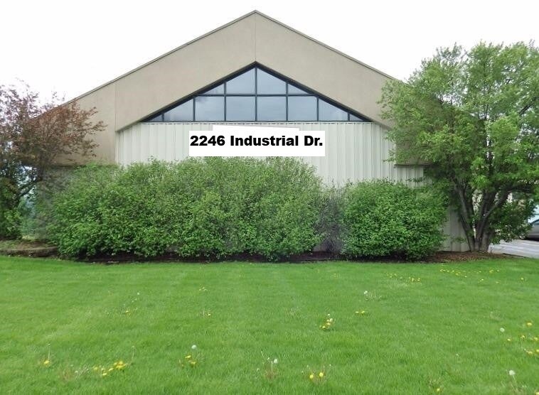 2246 Industrial Dr, Highland, IN à louer - Photo du bâtiment - Image 2 de 8