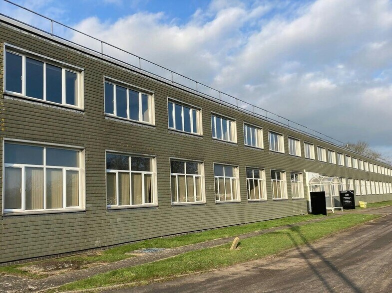 Westcott Venture Park, Westcott for lease - Building Photo - Image 2 of 14