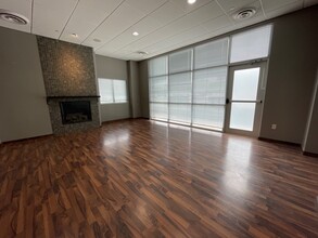 4747 Pioneers Blvd, Lincoln, NE for lease Interior Photo- Image 1 of 4