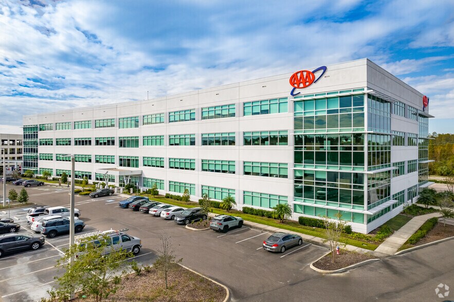8733 Henderson Rd, Tampa, FL for lease - Building Photo - Image 2 of 5