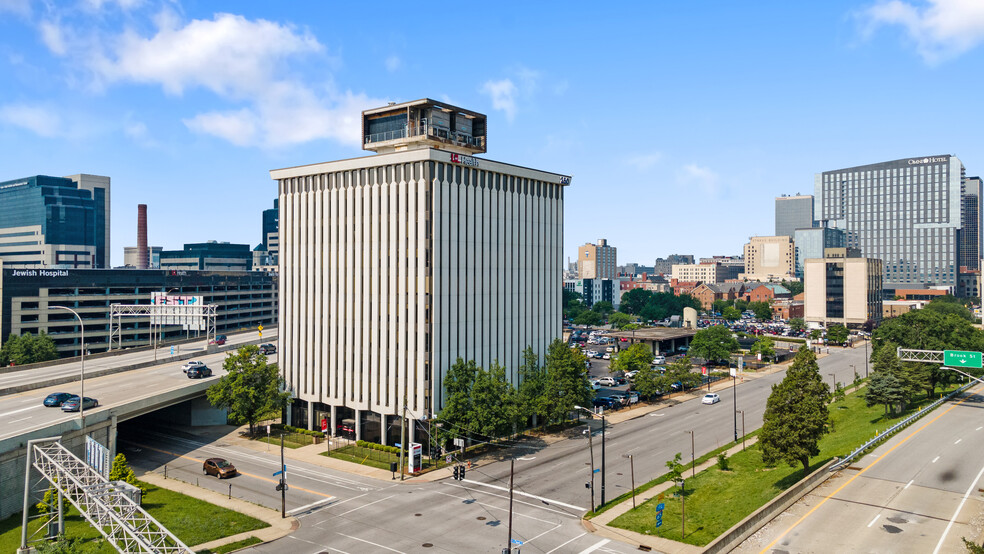 250 E Liberty St, Louisville, KY à louer - Photo du bâtiment - Image 2 de 10