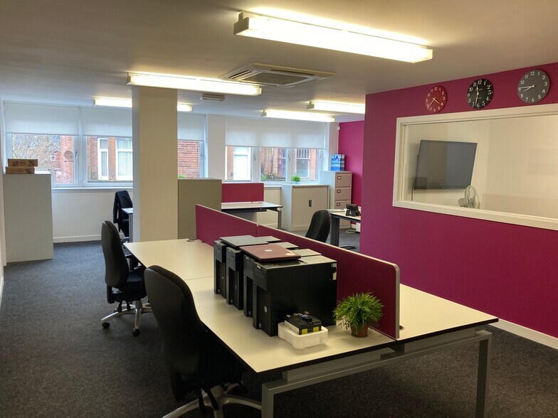 50 Titchfield St, Kilmarnock à vendre - Photo du bâtiment - Image 2 de 5