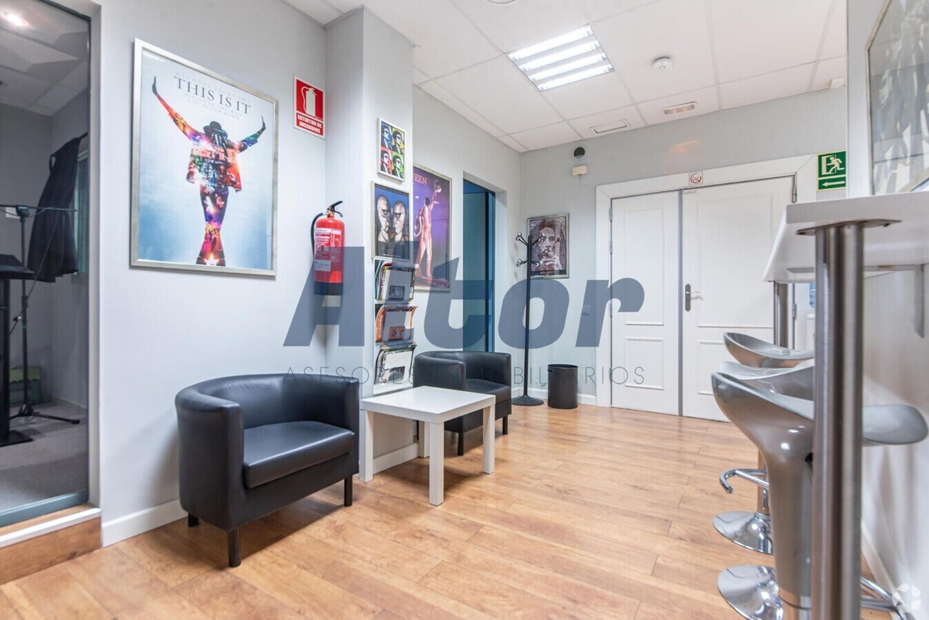 Madrid, MAD 28039 - - - Interior Photo - Image 2 of 31