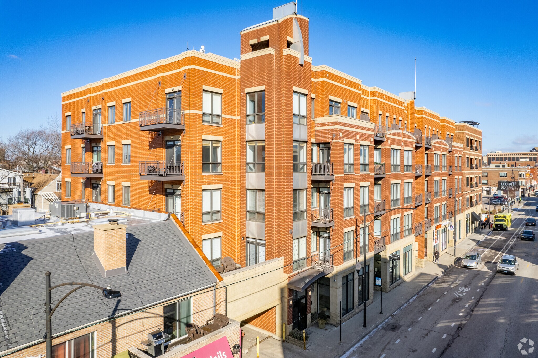 Immeuble residentiel dans Chicago, IL à vendre Photo principale- Image 1 de 1
