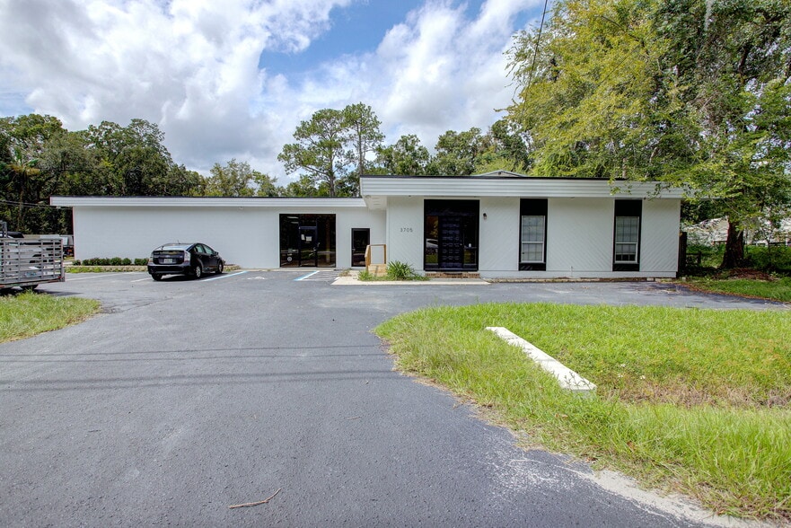 3705 Old Lewis Speedway, Saint Augustine, FL à vendre - Photo du bâtiment - Image 2 de 47