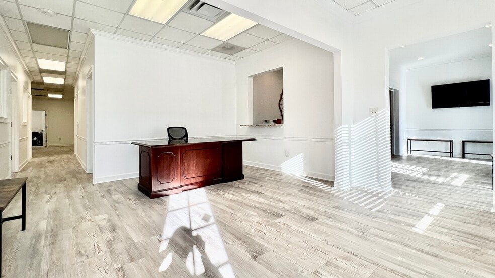 535 Queen City Pky, Gainesville, GA for lease - Building Photo - Image 3 of 15