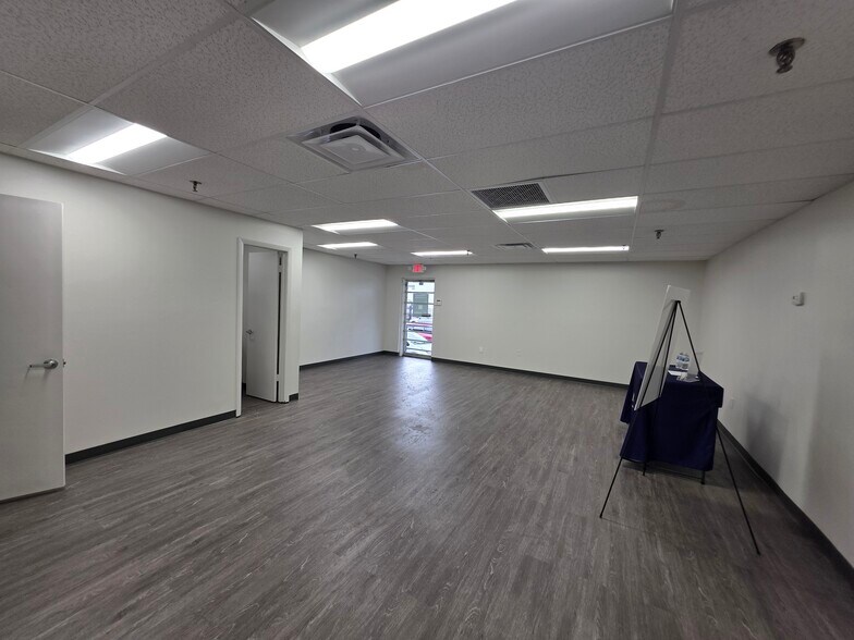 503-553 W Grant St, Orlando, FL à louer - Photo du bâtiment - Image 3 de 14
