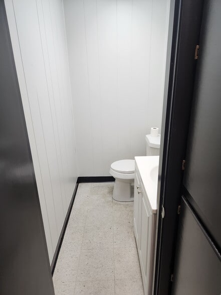 9160 Linwood Ave, Shreveport, LA for lease - Interior Photo - Image 2 of 15