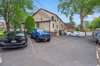 482 Manor Rd, Staten Island, NY for lease Interior Photo- Image 1 of 8
