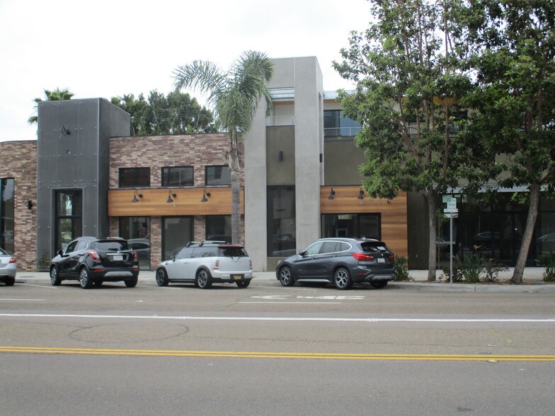 670-682 S Coast Highway 101, Encinitas, CA à louer - Photo du bâtiment - Image 2 de 2