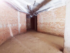 Retail in Manresa, Barcelona for lease Building Photo- Image 2 of 4