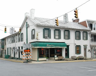 More details for 13 E Main St, Newville, PA - Retail for Sale