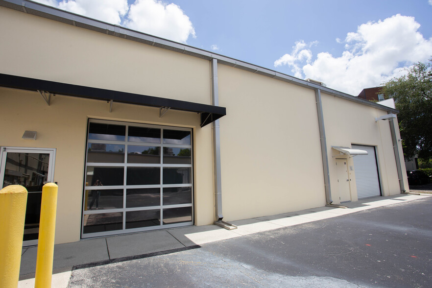 3050 Technology Pky, Orlando, FL for lease - Building Photo - Image 2 of 6