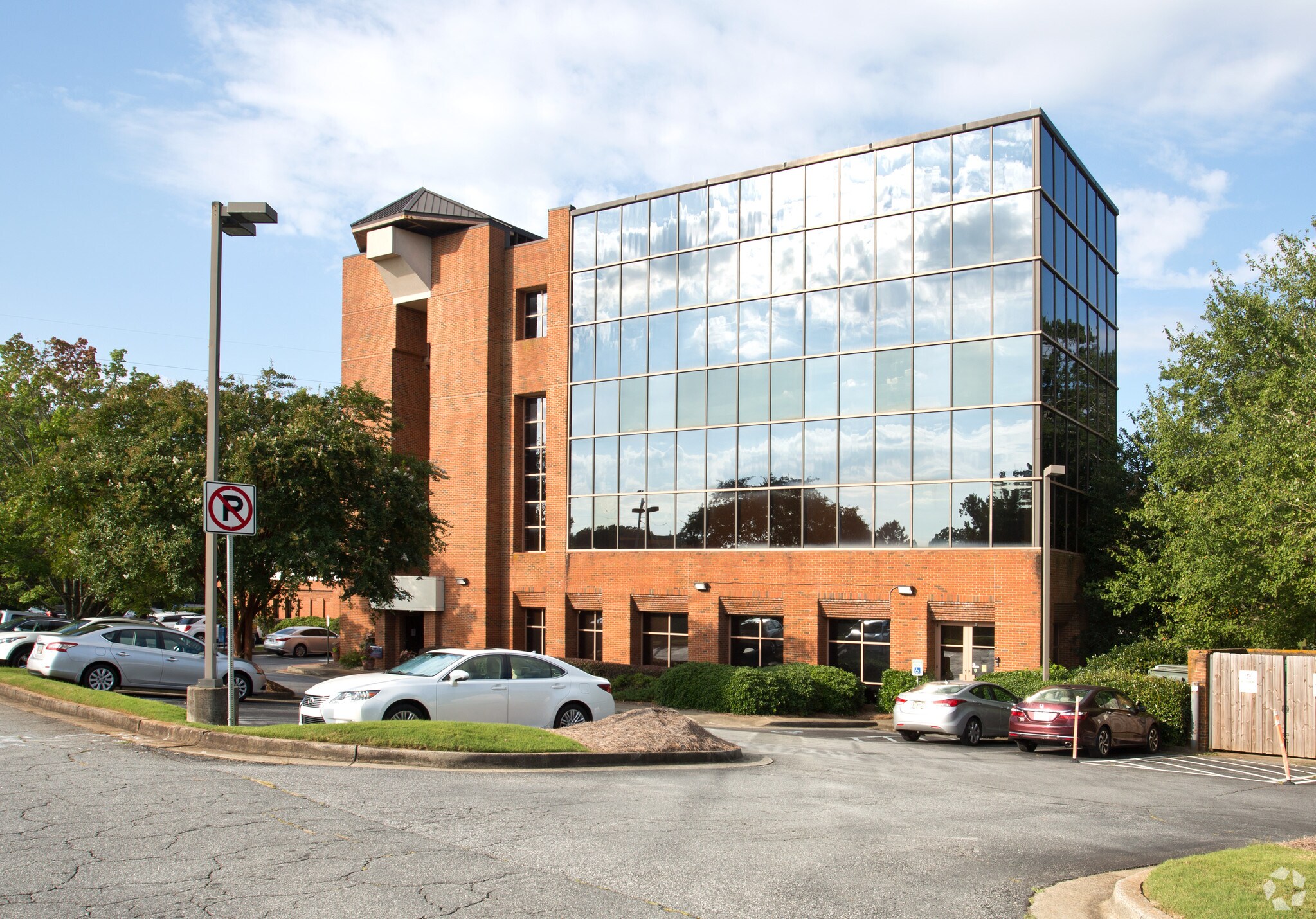 2265 Roswell Rd, Marietta, GA à louer Photo du bâtiment- Image 1 de 27