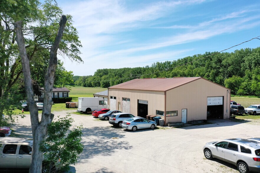 3209 N State Rt 1, Saint Anne, IL à vendre - Photo du bâtiment - Image 2 de 27