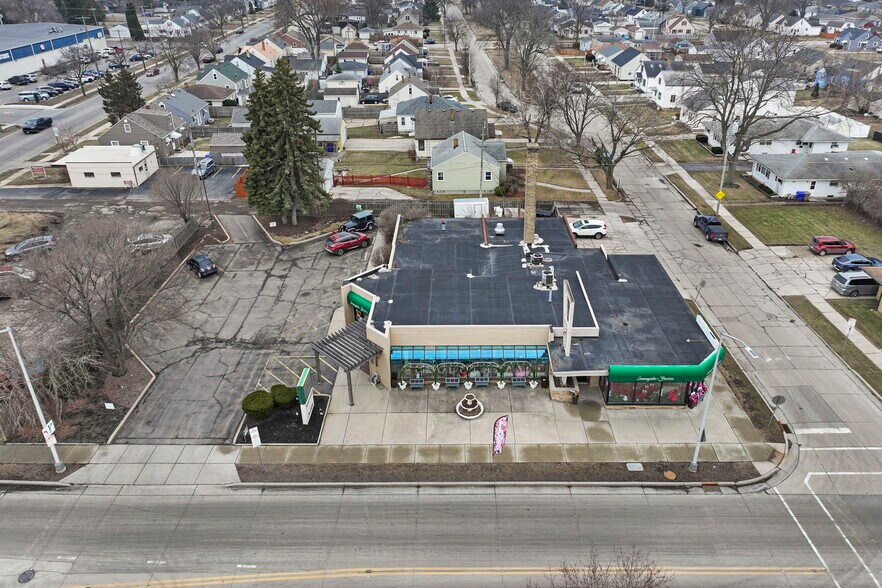 3021 75th St, Kenosha, WI à vendre - Photo du bâtiment - Image 2 de 12