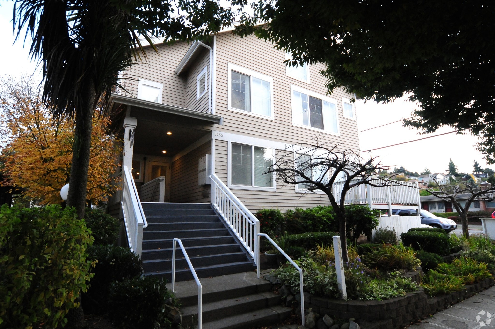 3056 60th Ave SW, Seattle, WA for sale Primary Photo- Image 1 of 15