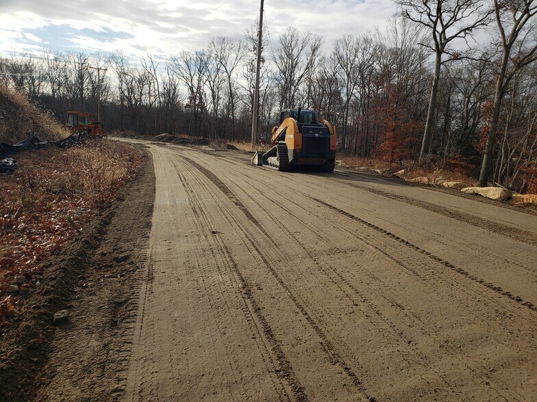 50 Alton Bradford Rd, Hopkinton, RI à louer - Photo du bâtiment - Image 2 de 6