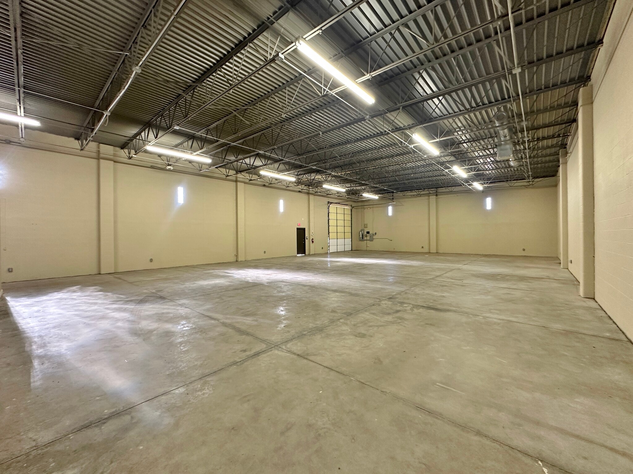 5611 SW 38th St, Oklahoma City, OK for sale Interior Photo- Image 1 of 1