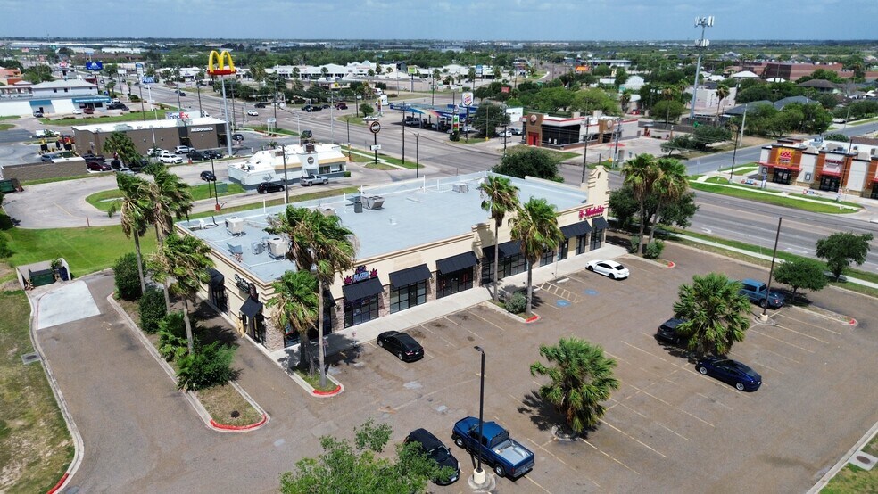 7490 Padre Island Blvd, Brownsville, TX à louer - Photo du bâtiment - Image 3 de 5
