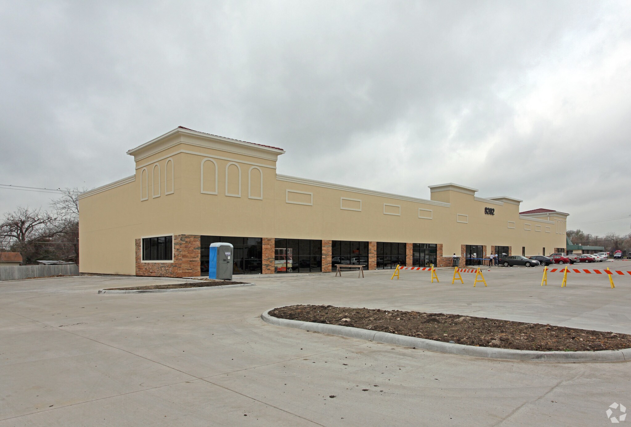 8202 Spring Valley Rd, Dallas, TX for lease Building Photo- Image 1 of 7