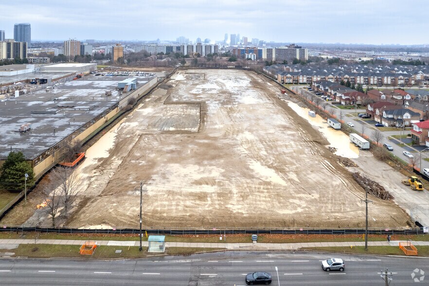 1845 Birchmount Rd, Toronto, ON à louer - Photo du bâtiment - Image 3 de 3