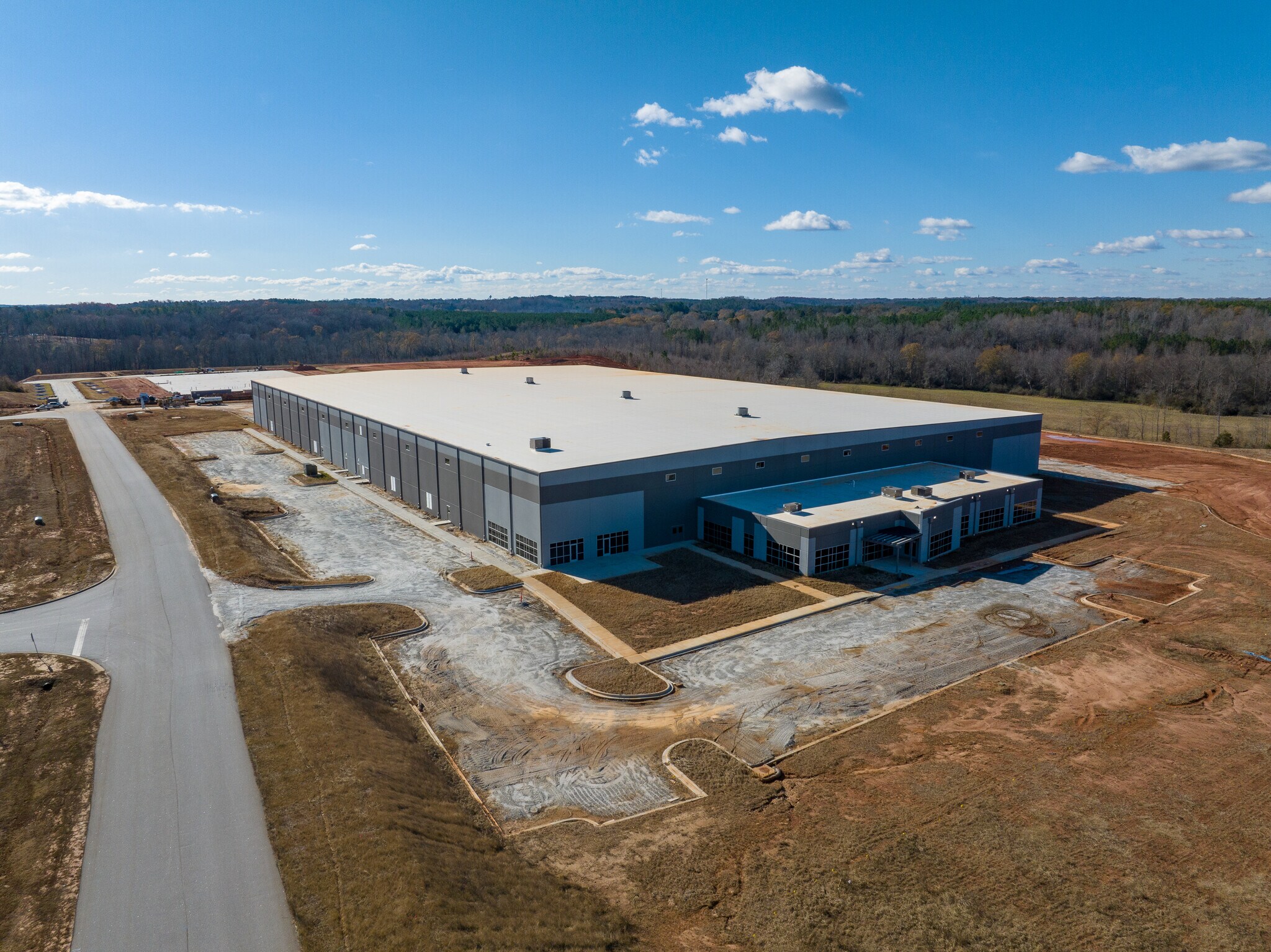 444 Oconee Business Pky, Westminster, SC à louer Photo du bâtiment- Image 1 de 10