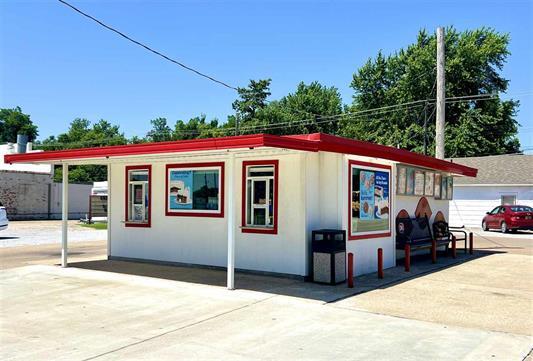 801 S Main St, Blackwell, OK for sale - Building Photo - Image 2 of 16